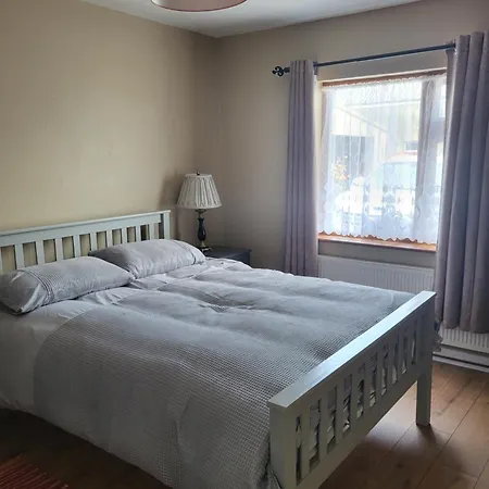 Bluebell Sleeps 7 Only Let As Whole Apartamento Blennerville