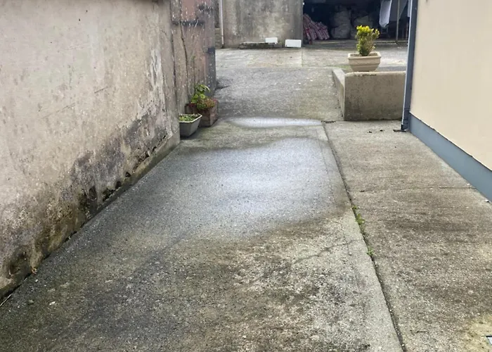 Bluebell Apartment - Sleeps 7 Max * Blennerville