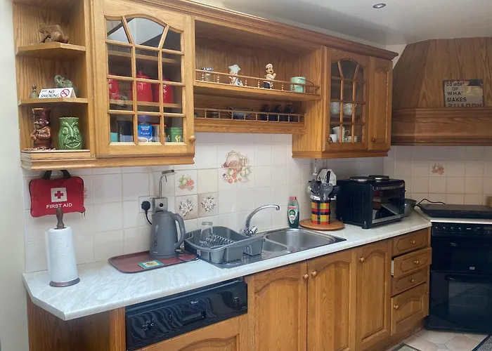 Heatherville Farm - Bluebell - Sleeps 7 Max Apartment *