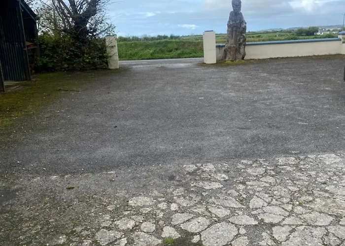 Heatherville Farm - Bluebell - Sleeps 7 Max Apartment Blennerville