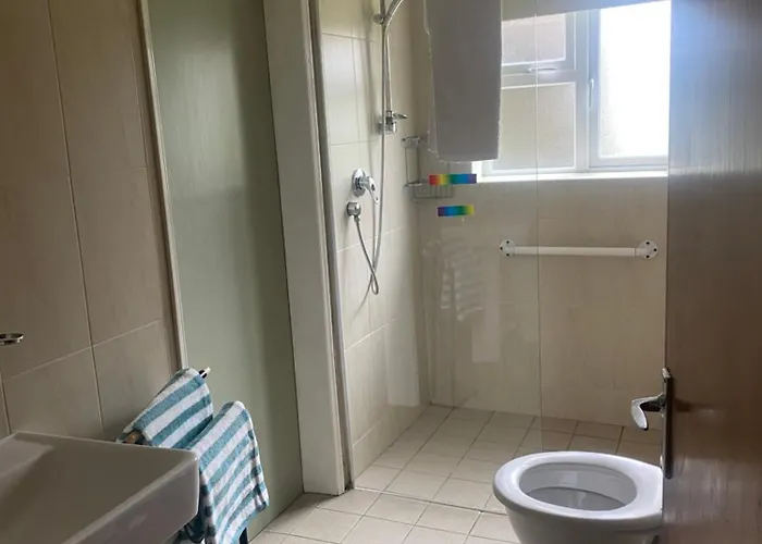 Heatherville Farm - Bluebell - Sleeps 7 Max Blennerville