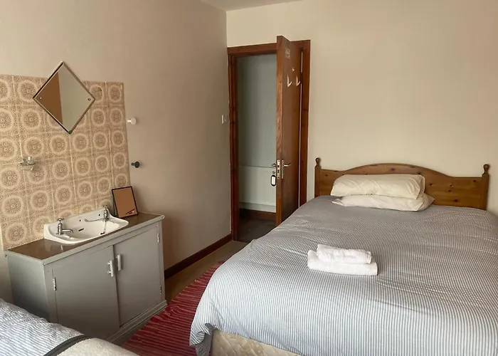 Heatherville Farm - Bluebell - Sleeps 7 Max Apartment *