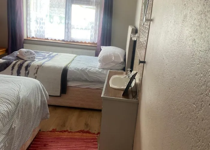 Bluebell Apartment - Sleeps 7 Max Appartement Blennerville